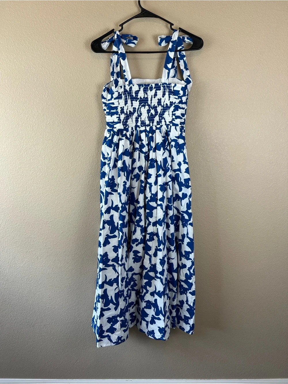 Abercrombie & Fitch blue white